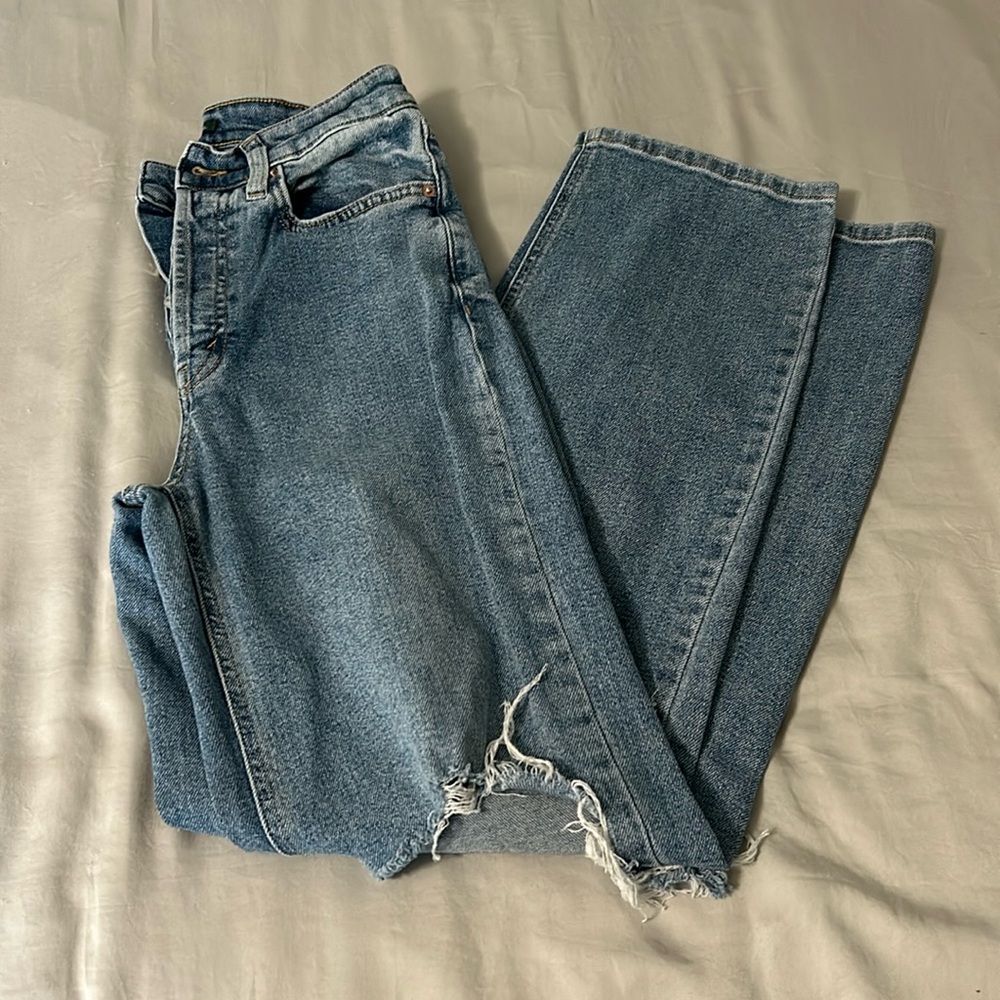 WILD FABLE blue wash ripped jeans!
